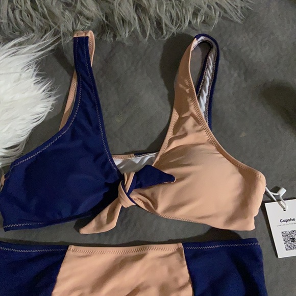 Two piece bikini - Picture 3 of 3